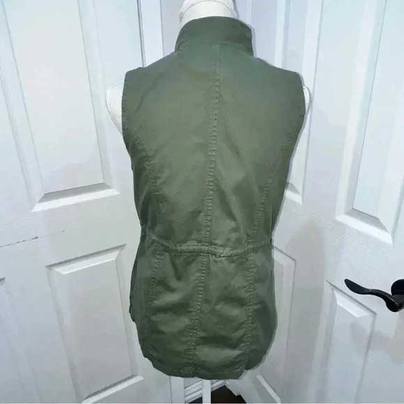 Market & Spruce Olive Sleeveless Vest with pockets and crochet lace deta… - Picture 12 of 12